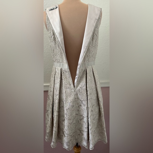 Formal jeweled dress size 8 - Picture 13 of 14